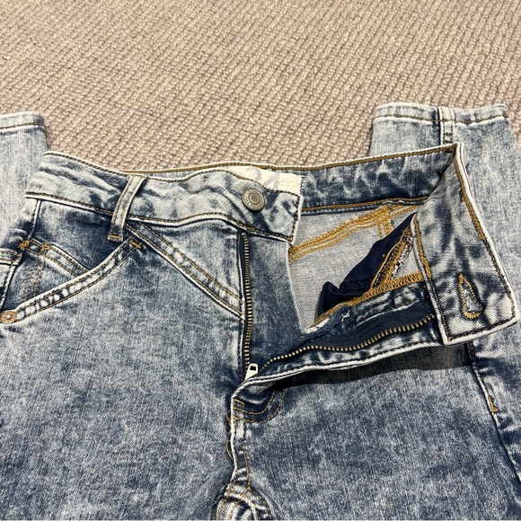 Free People We the Free Riley Seamed Skinny Jeans in Acid Wash Indigo (24) - Picture 12 of 12